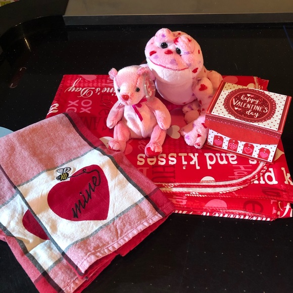 Ty Other - Valentine Decor Bundle